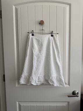 Commense White A-Line Skirt with Ruffle Hem